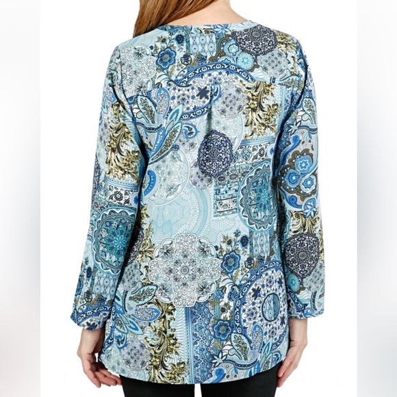 NWT- Joan Rivers Classics Collection, Print Textured Blouse, long Sleeves - Picture 3 of 12